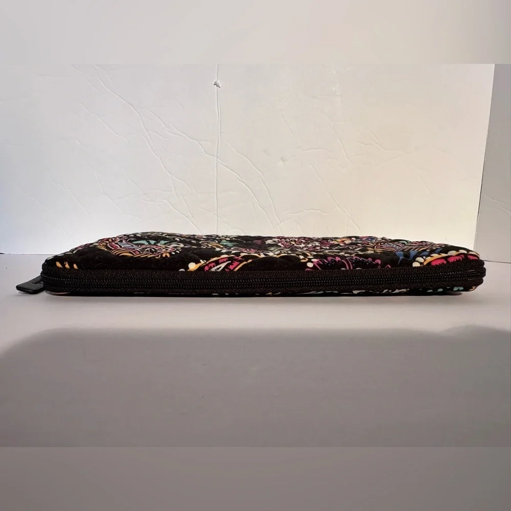 Vera Bradley Quilted Cotton Zip Laptop Tablet Sleeve Bandana‎ Swirl 10” x 8.5”